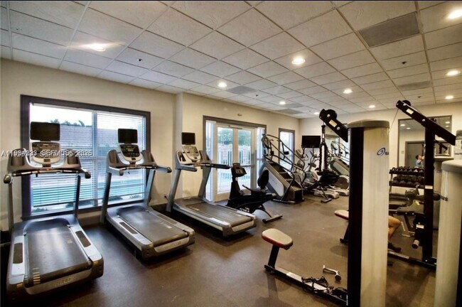 Building Photo - 2665 SW 37th Ave