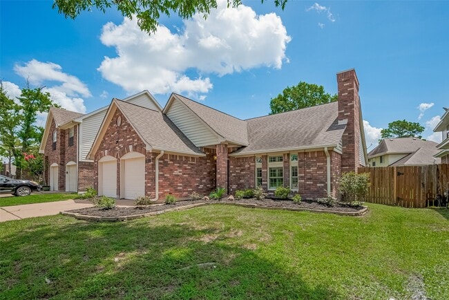 Primary Photo - 5814 N Magazine Cir