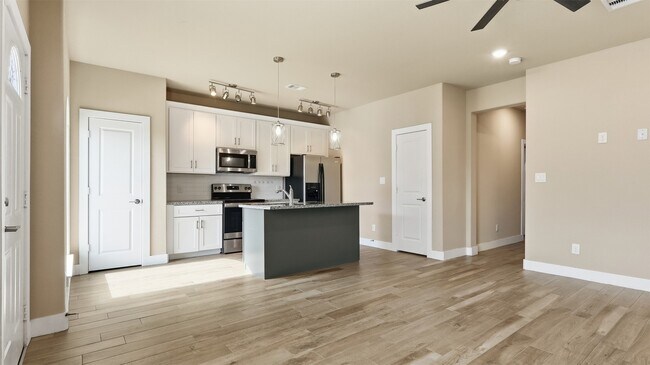 Building Photo - 4431 Knoxville St