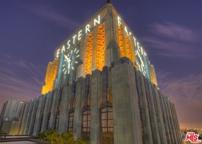 Building Photo - 849 S Broadway