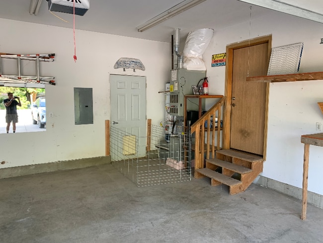 Building Photo - 1301 N Okanogan St
