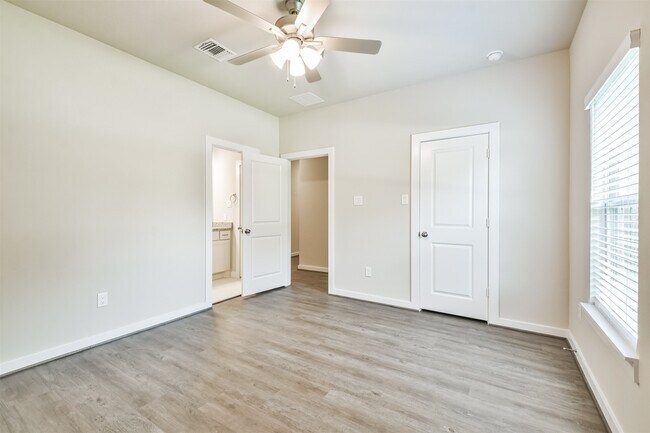 Building Photo - 118 Prairie Dawn Cir