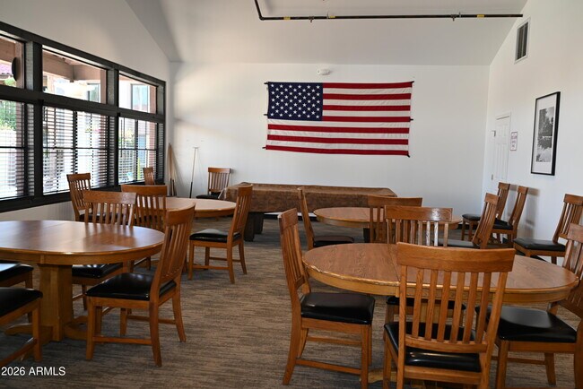 Building Photo - 8649 E Royal Palm Rd