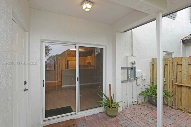 Building Photo - 2239 SE 25th Ave