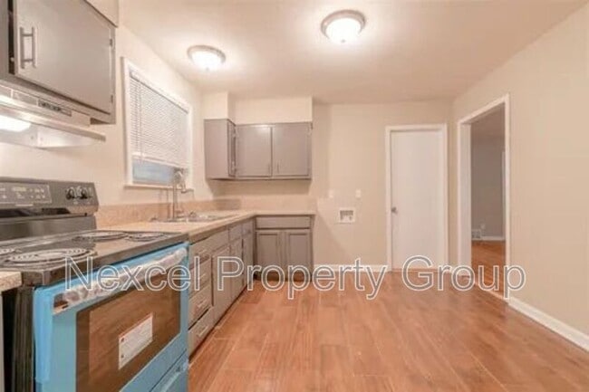 Building Photo - 3349 Northmoor Ave