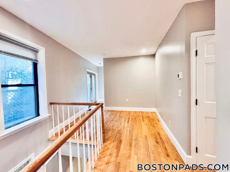 Building Photo - 37 Sheafe St