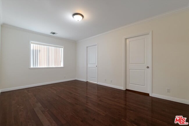 Building Photo - 809 N La Jolla Ave