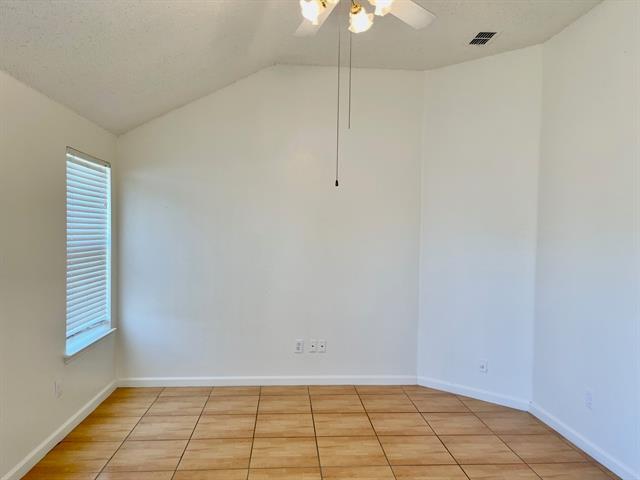 Building Photo - 1008 Rock Springs Dr