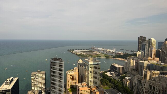 Building Photo - 175 E Delaware Pl