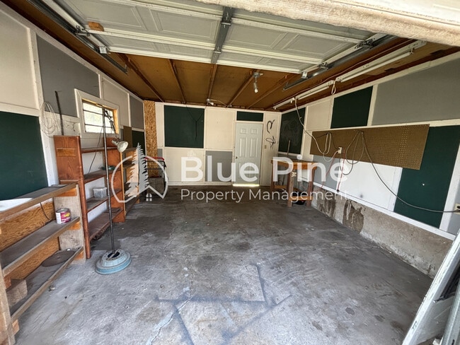 Building Photo - 1350 Shipp Ave