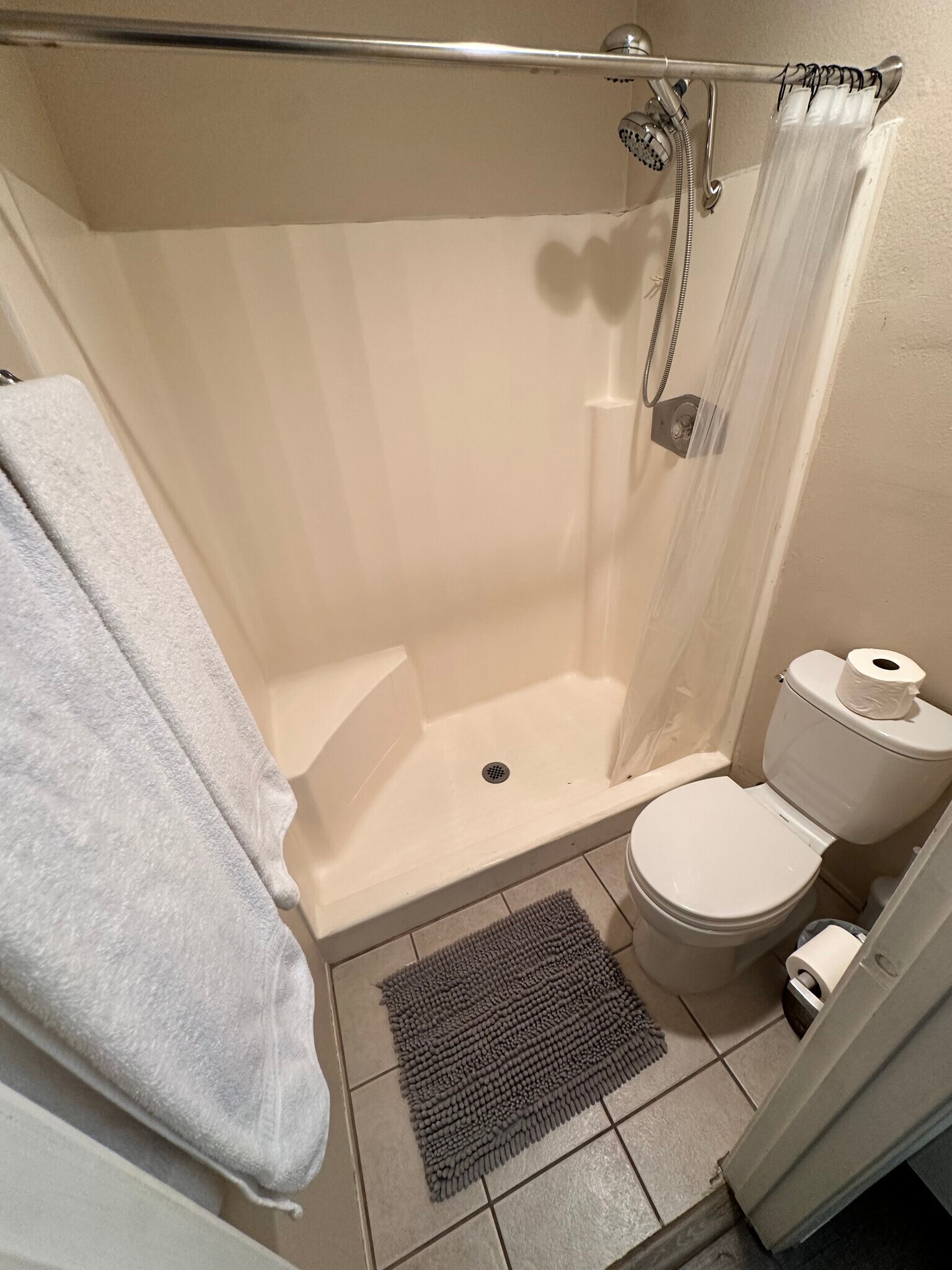 Building Photo - 3571 Ruffin Rd