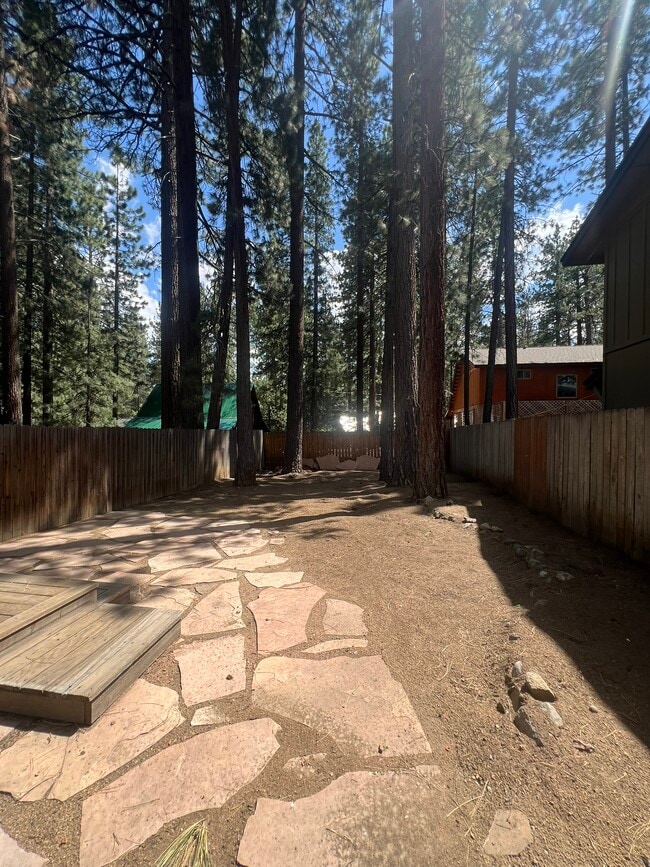 Building Photo - 3364 Treehaven Dr