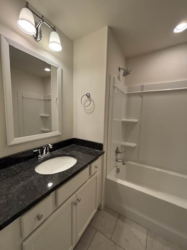 Building Photo - 4147 Lennox Wy