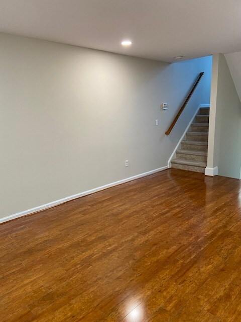 Building Photo - 2002 Larson Dr