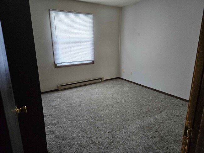 Building Photo - 928 First Ave