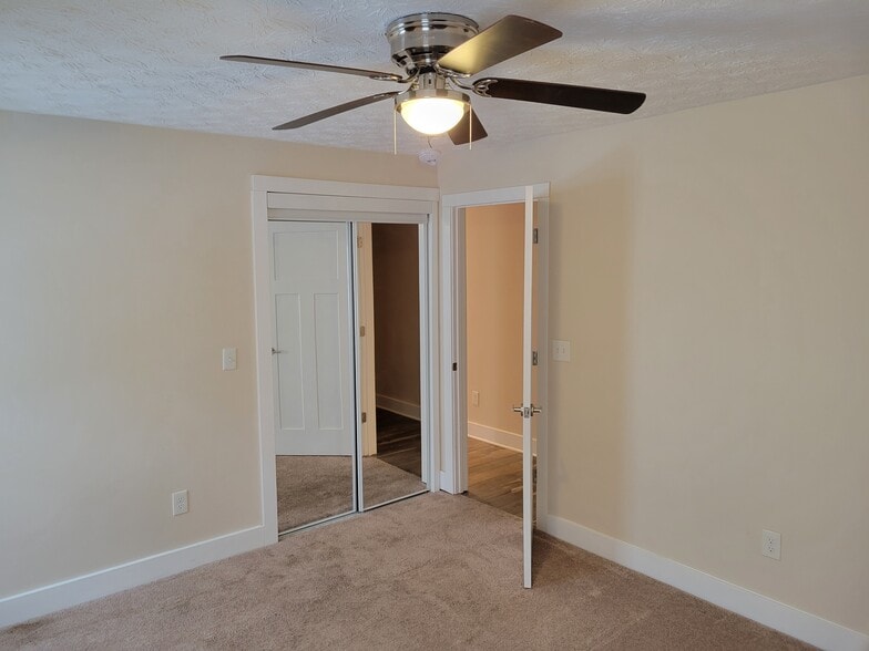 Building Photo - 1026 Ash St