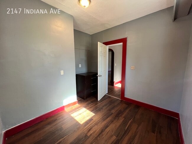 Building Photo - Huge 7 Bedroom 4 Bath Home Close To OSU Av...