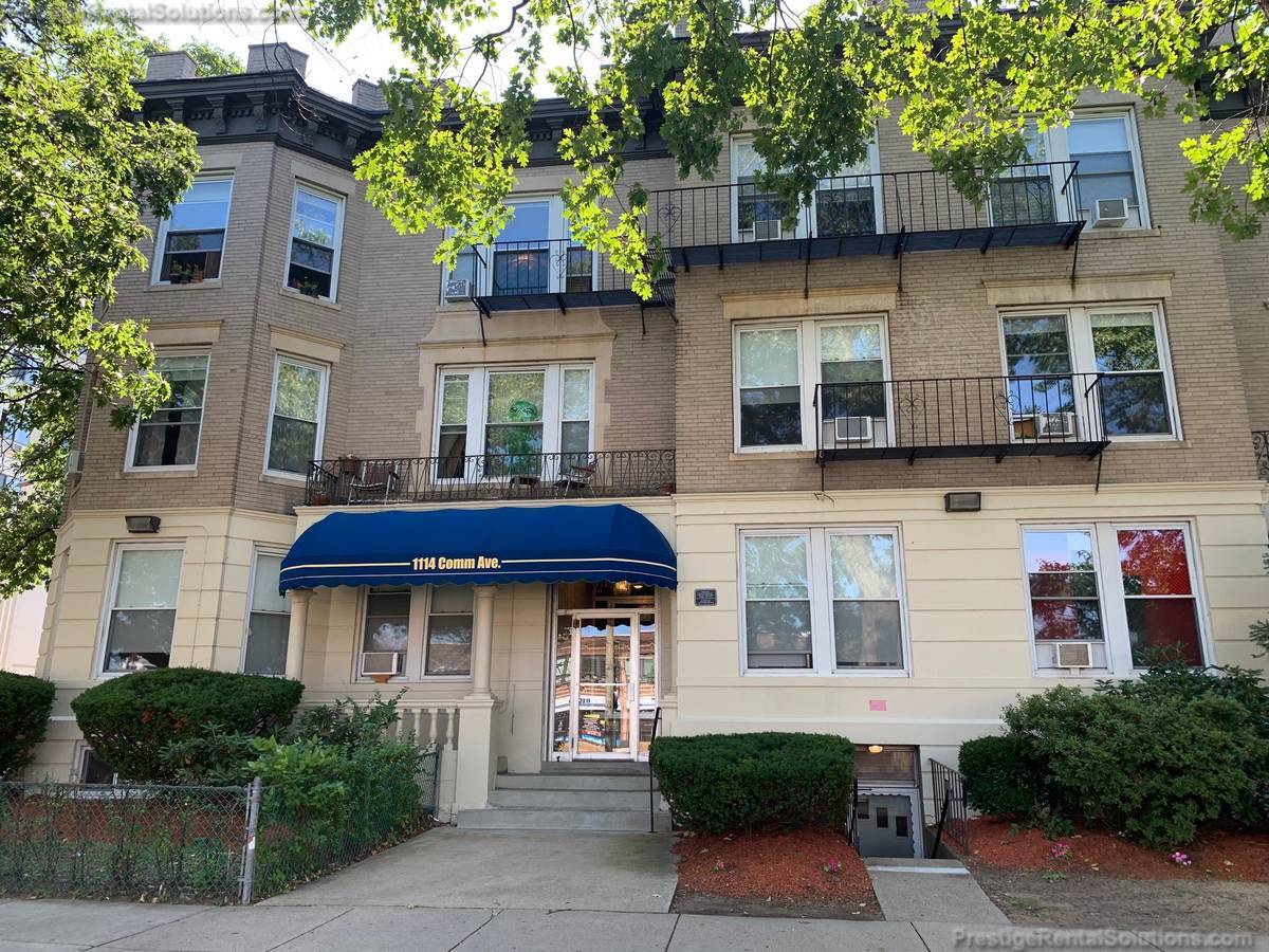 Building Photo - 230 Fuller St