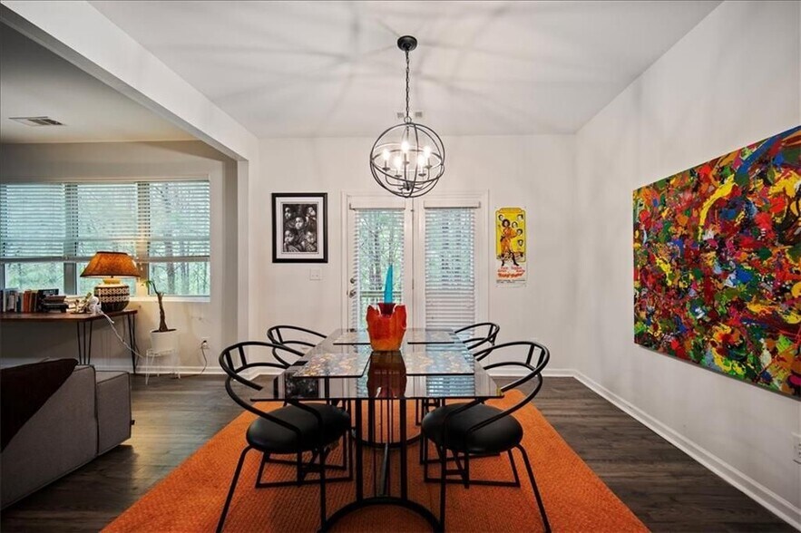 Building Photo - 108 Aviary Ln