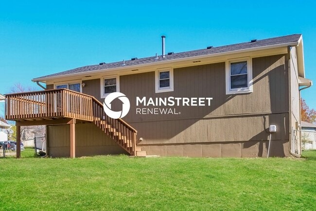 Building Photo - 3 Bedroom Pet-Friendly Home in Pleasant Valley, MO with Main Street Renewal