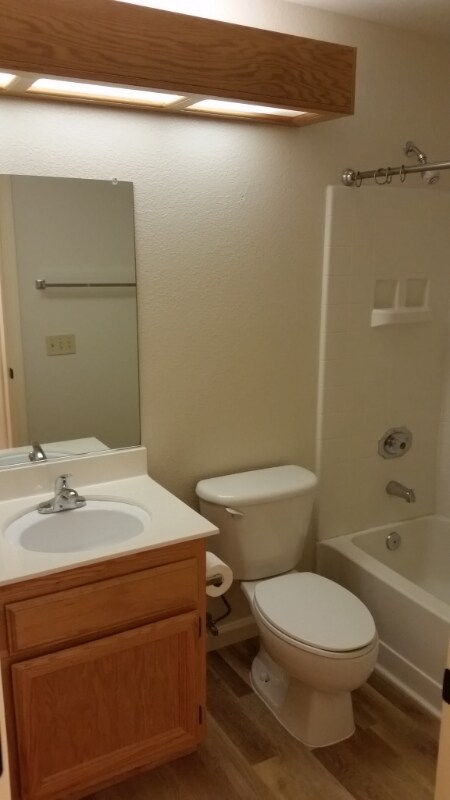 Building Photo - 5033 Charter Rd