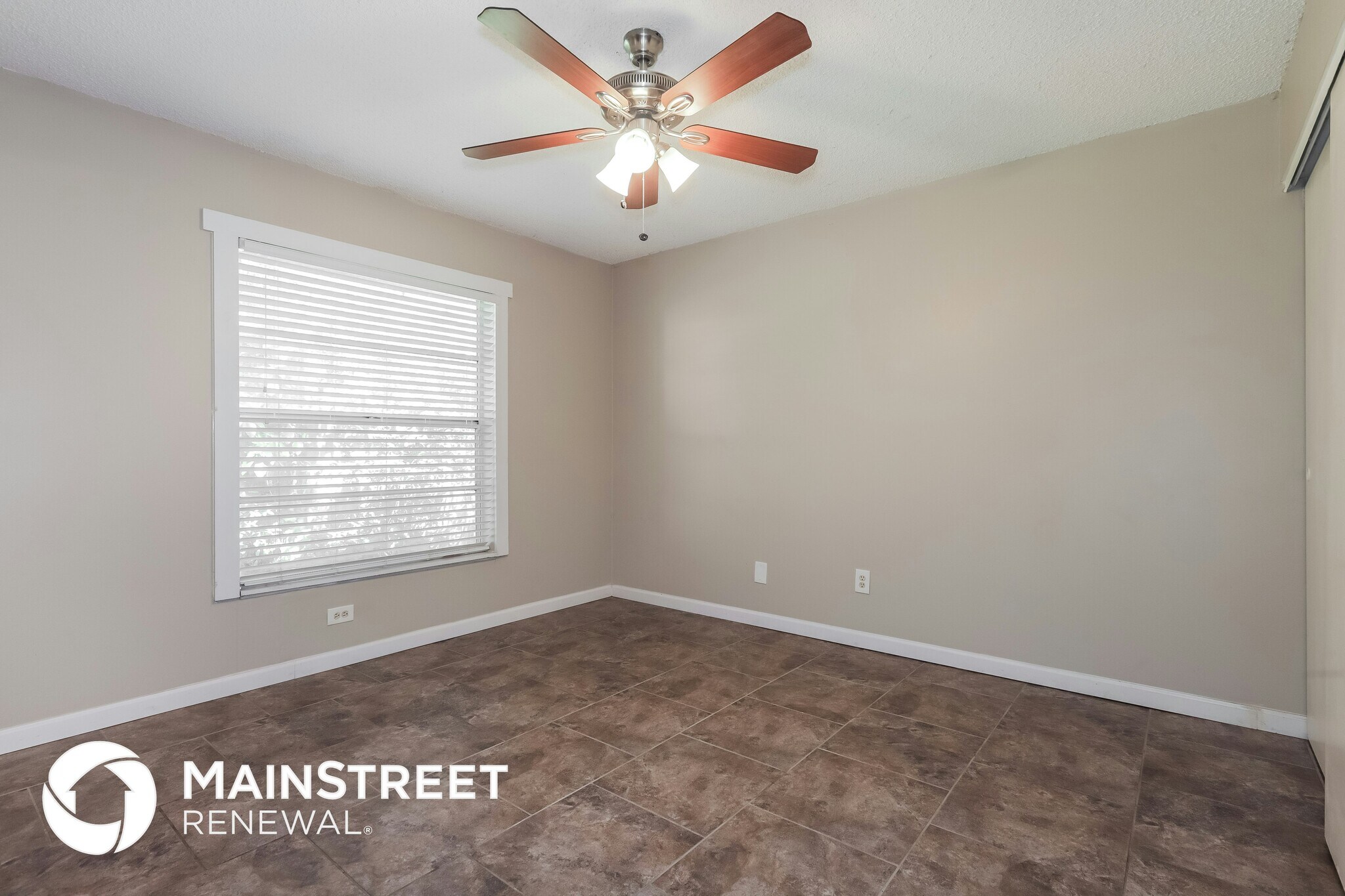 Building Photo - 1065 Kit Ct