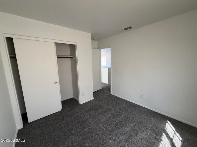 Building Photo - 4408 N 111th Ln