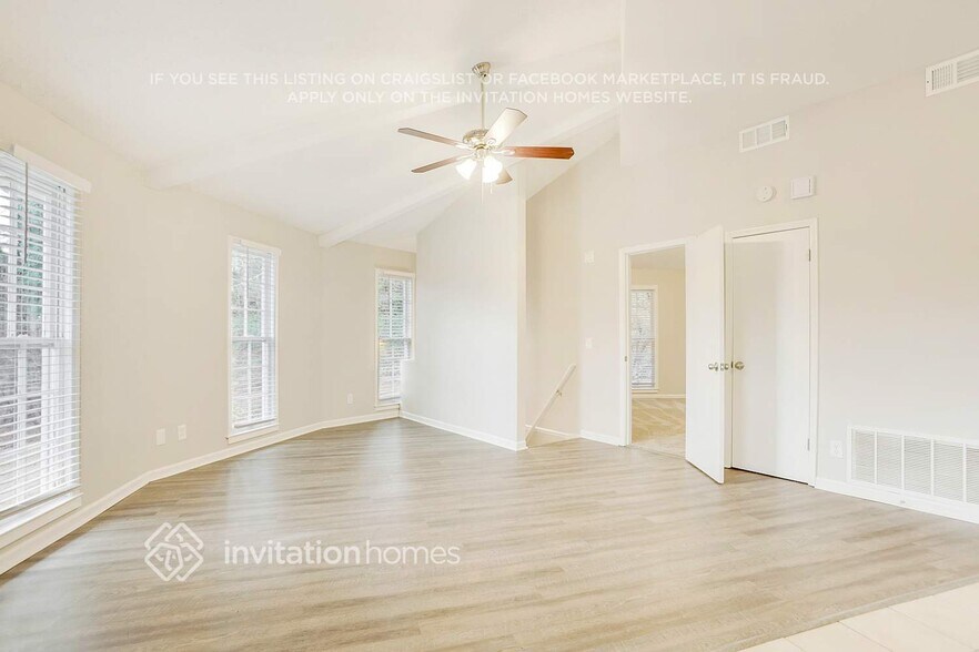 Building Photo - 194 Eagle Ct