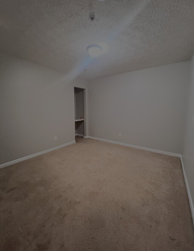 Building Photo - 3803 Augustine Pl