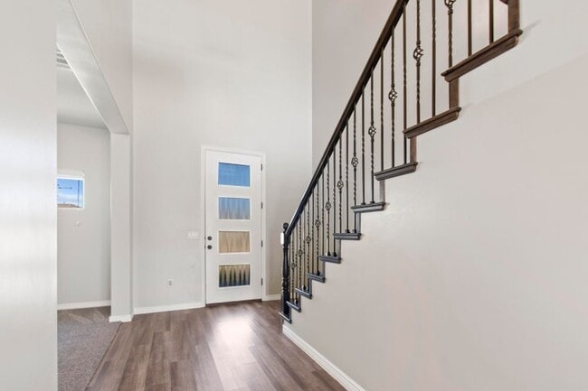 Building Photo - 1706 Honeycomb Dr