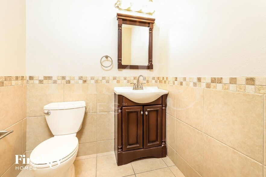 Building Photo - 12514 Redrock Oak