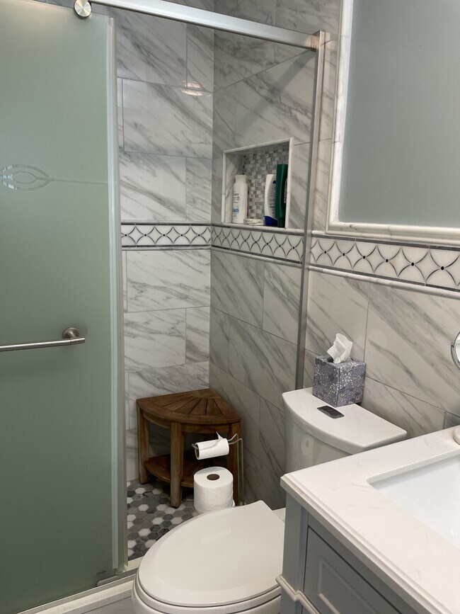 Building Photo - 6108 Castletown Way