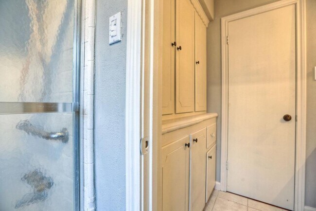 Building Photo - 1138 Cottage Oak Ln