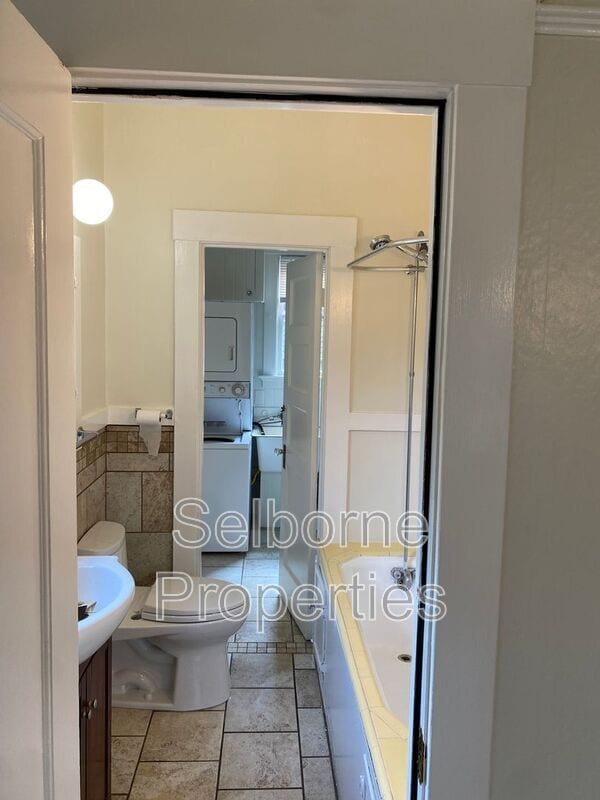 Building Photo - 754 55th St