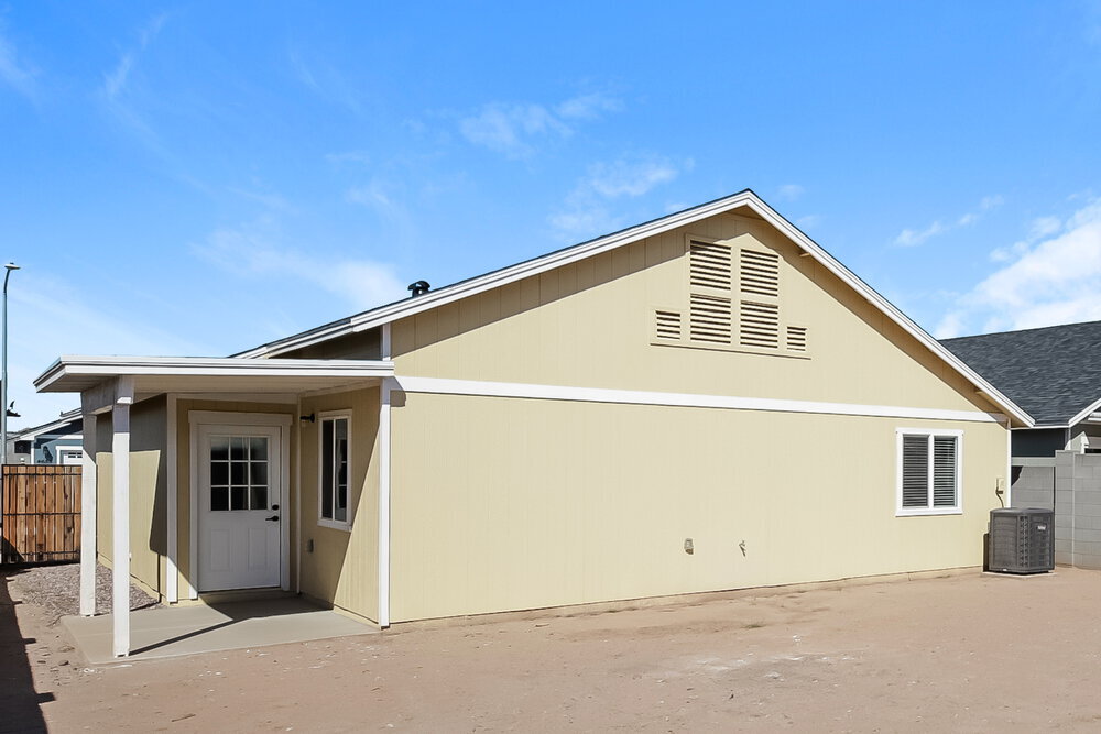 Building Photo - 4653 S 38th Dr