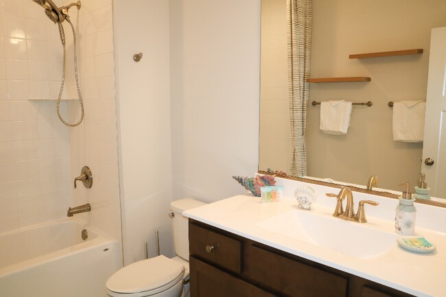 Building Photo - 38893 Verandah Bay Drive