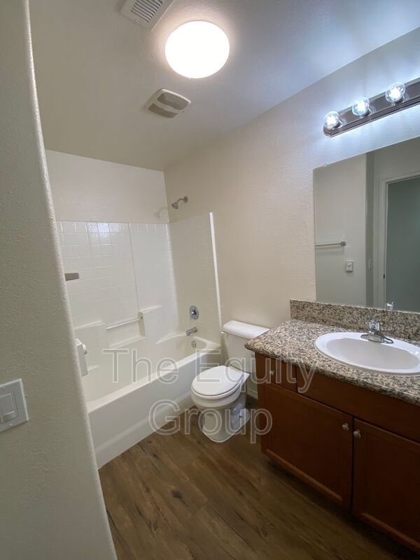 Building Photo - 2109 Bella Oaks Dr