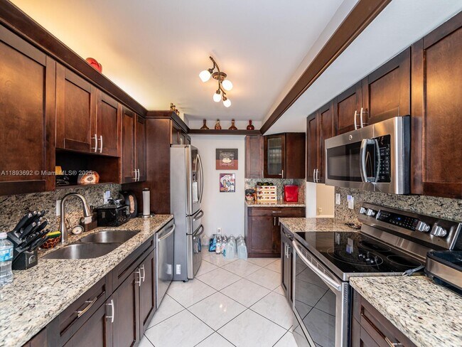 Building Photo - 2401 S Ocean Dr