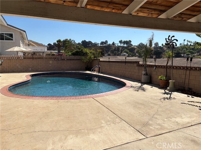 Building Photo - 1742 La Mesa Oaks Dr