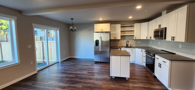 Building Photo - 1820 chipman St SE