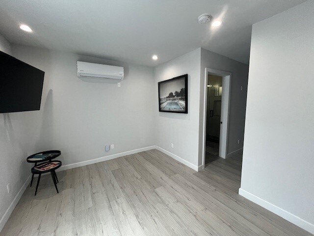 Living Room - 2831 S Bedford St
