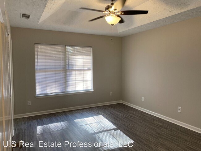 Building Photo - 3 br, 2 bath House - 418 Floyd Circle