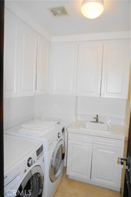 Building Photo - 6276 Morningside Dr