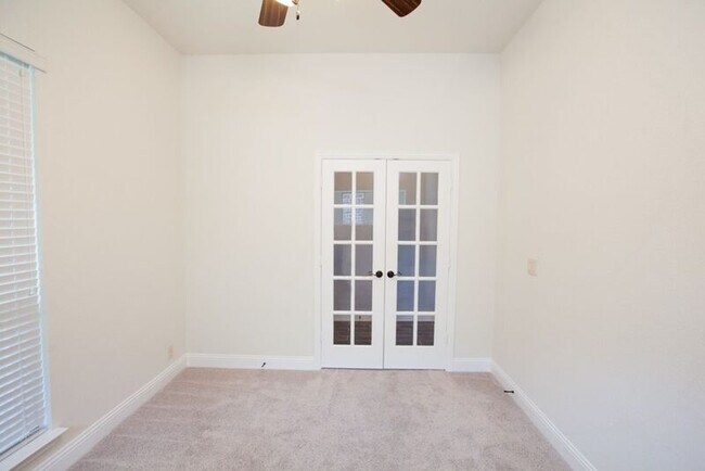 Building Photo - 517 Kelvington Dr