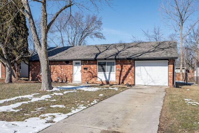 Building Photo - 8744 Montery Ct