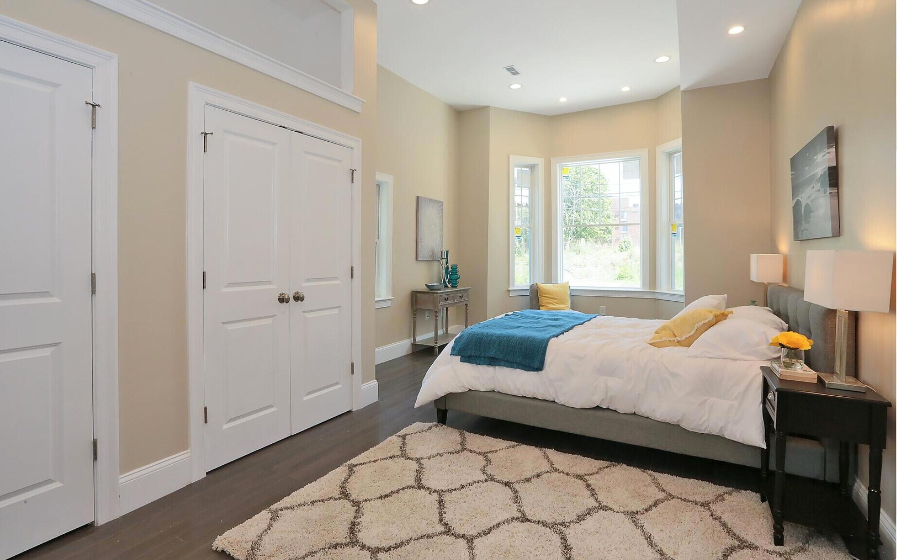 Building Photo - 47 Alpine St