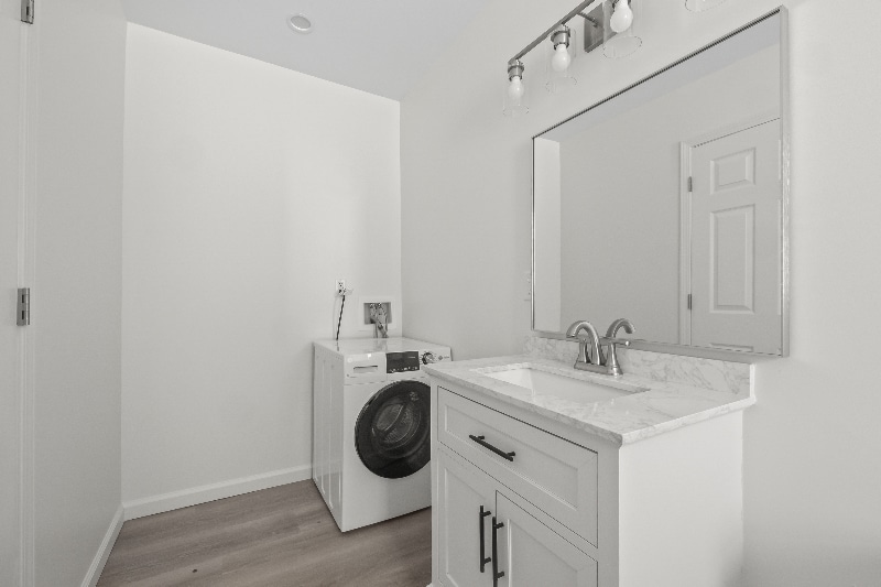 Building Photo - 34 Cross St