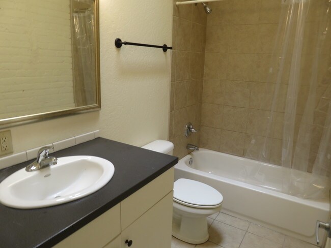 Building Photo - 116 S 2nd St