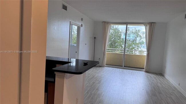 Building Photo - 18800 NE 29th Ave