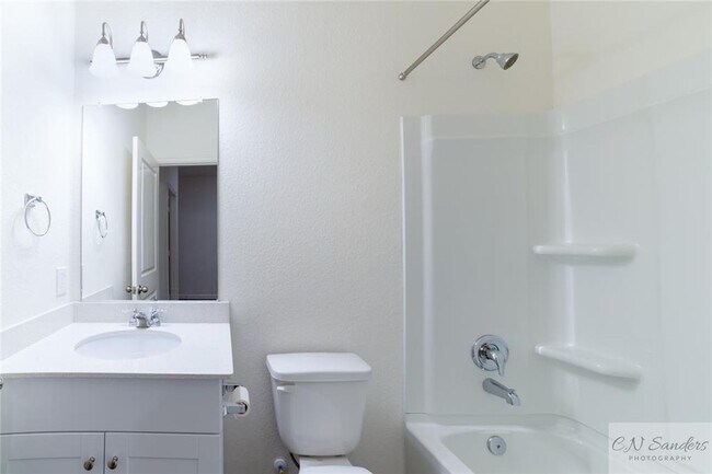 Building Photo - 4807 Highland Spgs Dr